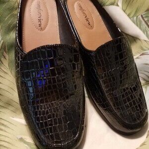 The Estelle Slip on Mule 8M